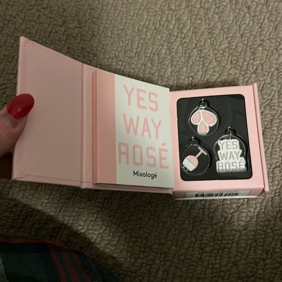 Wine charms yes way rose - Picture 2 of 2